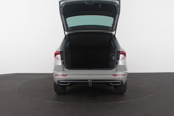 Škoda Karoq 1.5 TSI ACT Sportline Business > 150pk/Camera/Trekhaak wegklapbaar/Steel Grey/19inch...
