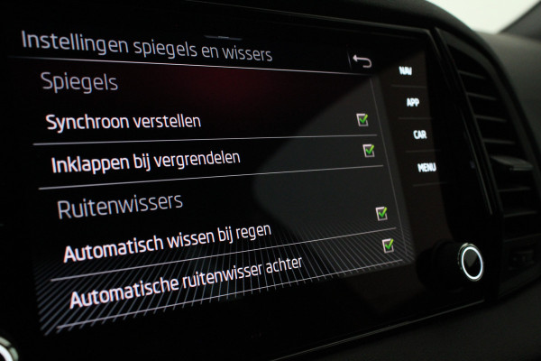 Škoda Karoq 1.5 TSI ACT Sportline Business > 150pk/Camera/Trekhaak wegklapbaar/Steel Grey/19inch...