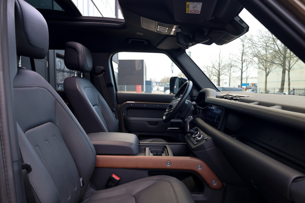 Land Rover Defender 110 3.0 P400 110 X | NAP | FULL OPTION! | €153.798 NP! | 22'' URBAN | MERIDIAN SURROUND | STANDKACHEL | ELEK TREKHAAK |