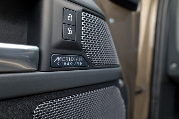 Land Rover Defender 110 3.0 P400 110 X | NAP | FULL OPTION! | €153.798 NP! | 22'' URBAN | MERIDIAN SURROUND | STANDKACHEL | ELEK TREKHAAK |