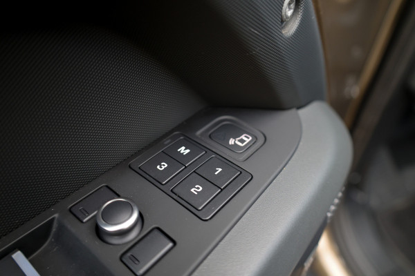 Land Rover Defender 110 3.0 P400 110 X | NAP | FULL OPTION! | €153.798 NP! | 22'' URBAN | MERIDIAN SURROUND | STANDKACHEL | ELEK TREKHAAK |