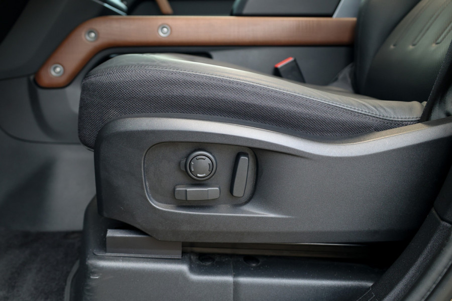 Land Rover Defender 110 3.0 P400 110 X | NAP | FULL OPTION! | €153.798 NP! | 22'' URBAN | MERIDIAN SURROUND | STANDKACHEL | ELEK TREKHAAK |