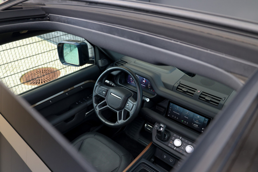 Land Rover Defender 110 3.0 P400 110 X | NAP | FULL OPTION! | €153.798 NP! | 22'' URBAN | MERIDIAN SURROUND | STANDKACHEL | ELEK TREKHAAK |