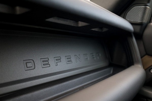 Land Rover Defender 110 3.0 P400 110 X | NAP | FULL OPTION! | €153.798 NP! | 22'' URBAN | MERIDIAN SURROUND | STANDKACHEL | ELEK TREKHAAK |