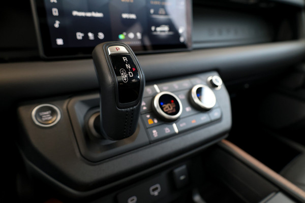 Land Rover Defender 110 3.0 P400 110 X | NAP | FULL OPTION! | €153.798 NP! | 22'' URBAN | MERIDIAN SURROUND | STANDKACHEL | ELEK TREKHAAK |