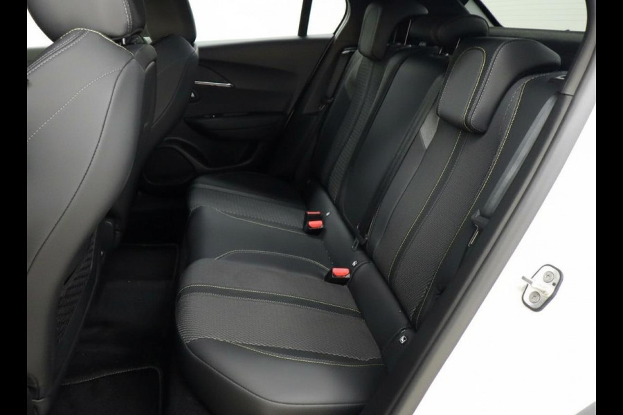 Peugeot e-2008 EV GT 54 kWh | 3-fase | Warmtepomp | WORDT VERWACHT | Prijs is rijklaar
