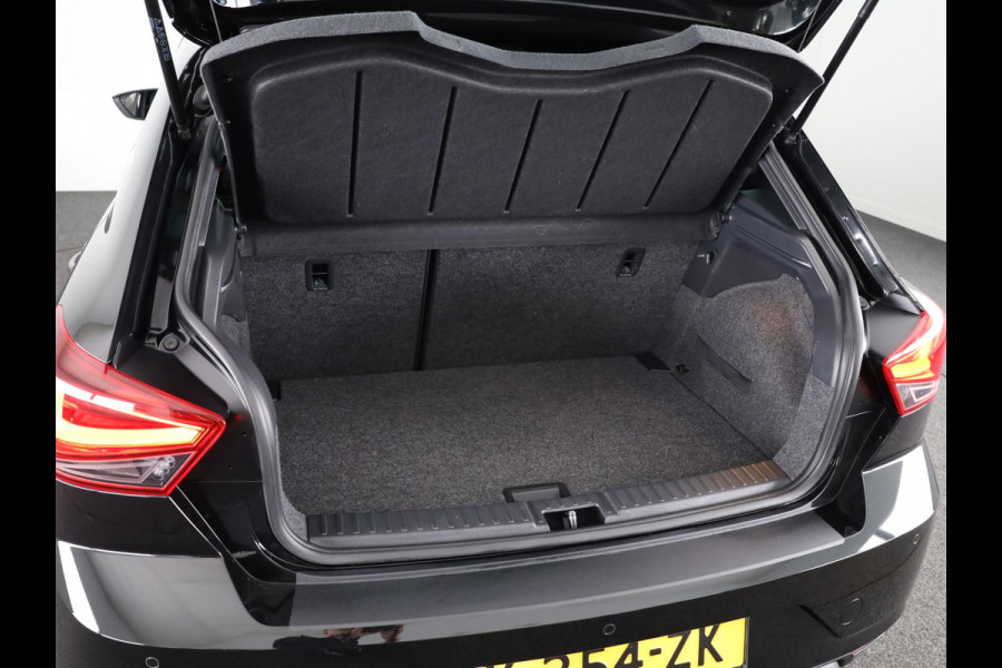 Seat Ibiza 1.0 EcoTSI FR 115 pk Automaat (DSG) | Verlengde garantie | Navigatie via App | Parkeersensoren | LED koplampen |