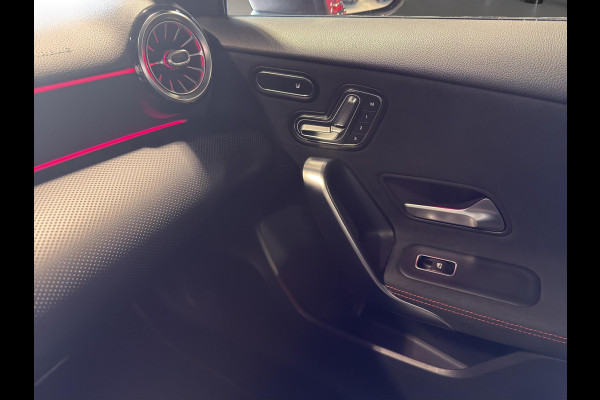 Mercedes-Benz A-Klasse 220 Premium Plus | AMG |Pano | Geheugen Sportstoelen | Sfeer | Night-Pakket |