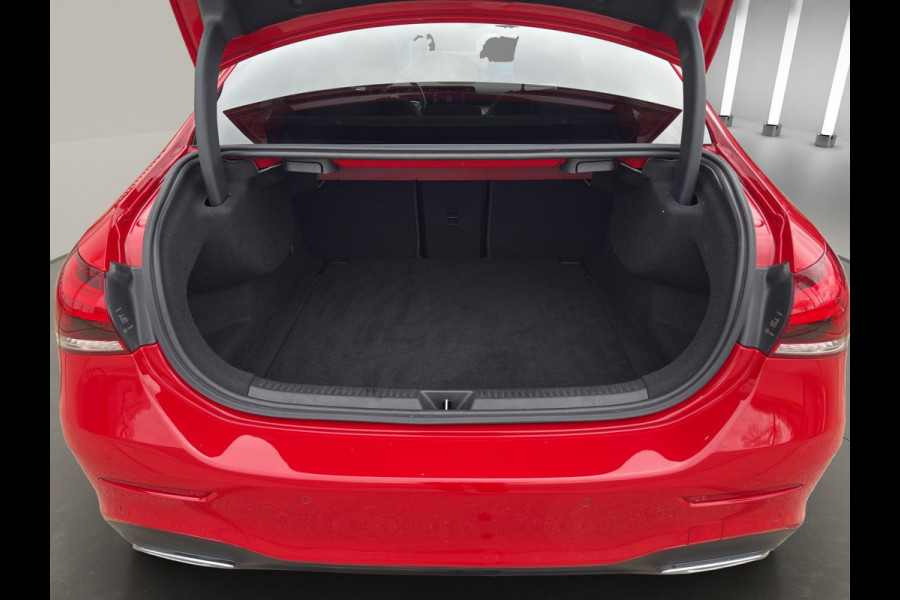 Mercedes-Benz A-Klasse 220 Premium Plus | AMG |Pano | Geheugen Sportstoelen | Sfeer | Night-Pakket |