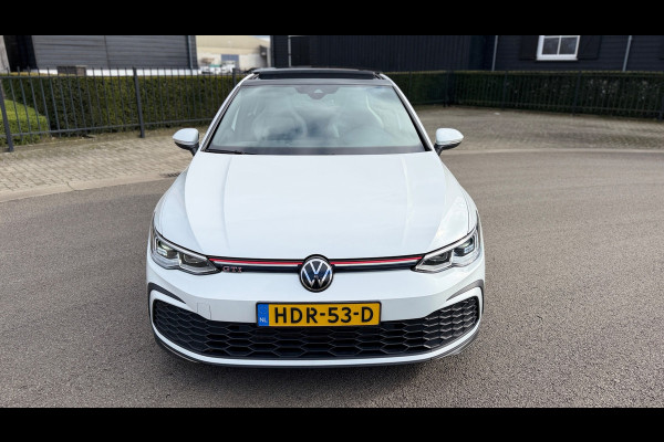 Volkswagen Golf 2.0 TSI GTI Panoramadak Leer Stoelverwarming/Verkoeling Camera Keyless entry