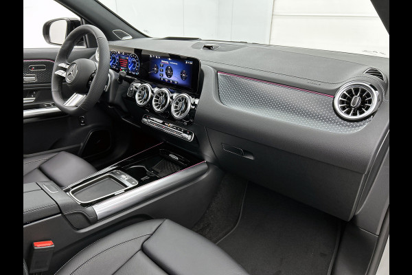 Mercedes-Benz EQA 250+ Business Solution AMG 71 kWh | Winterpakket | Nightpakket | GUARD 360° Plus | DISTRONIC | Smartphone integratie | Panoramaschuifdak | Stuurwielpaddles |
