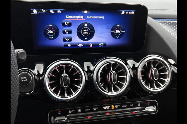 Mercedes-Benz EQA 250+ Business Solution AMG 71 kWh | Winterpakket | Nightpakket | GUARD 360° Plus | DISTRONIC | Smartphone integratie | Panoramaschuifdak | Stuurwielpaddles |