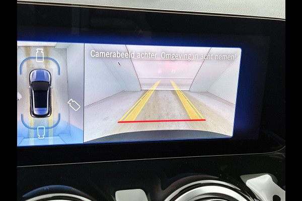 Mercedes-Benz EQA 250+ Business Solution AMG 71 kWh | Winterpakket | Nightpakket | GUARD 360° Plus | DISTRONIC | Smartphone integratie | Panoramaschuifdak | Stuurwielpaddles |