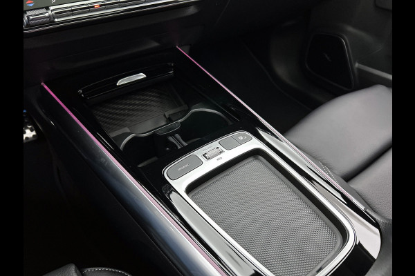 Mercedes-Benz EQA 250+ Business Solution AMG 71 kWh | Winterpakket | Nightpakket | GUARD 360° Plus | DISTRONIC | Smartphone integratie | Panoramaschuifdak | Stuurwielpaddles |