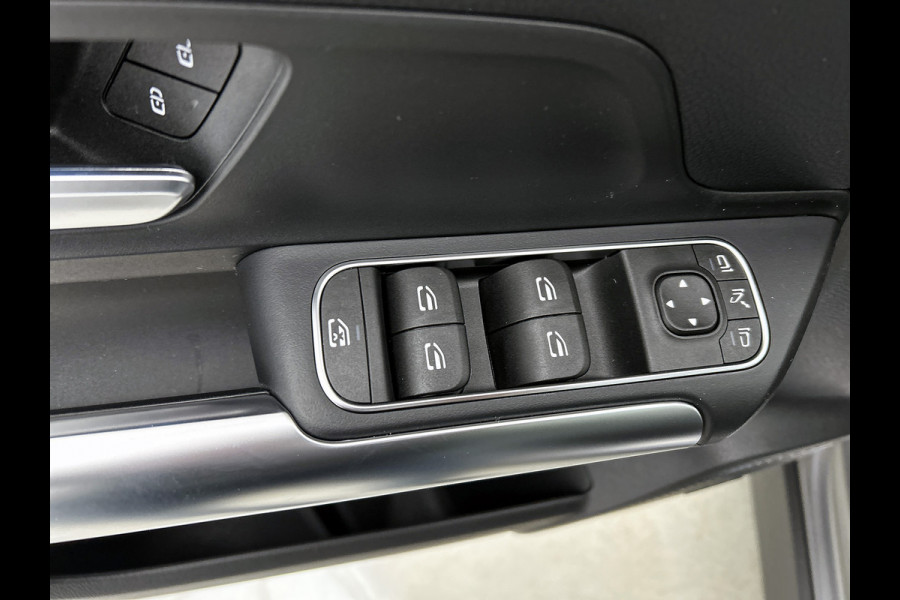 Mercedes-Benz EQA 250+ Business Solution AMG 71 kWh | Winterpakket | Nightpakket | GUARD 360° Plus | DISTRONIC | Smartphone integratie | Panoramaschuifdak | Stuurwielpaddles |