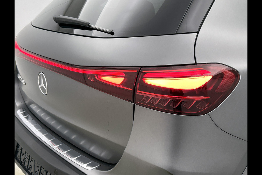 Mercedes-Benz EQA 250+ Business Solution AMG 71 kWh | Winterpakket | Nightpakket | GUARD 360° Plus | DISTRONIC | Smartphone integratie | Panoramaschuifdak | Stuurwielpaddles |