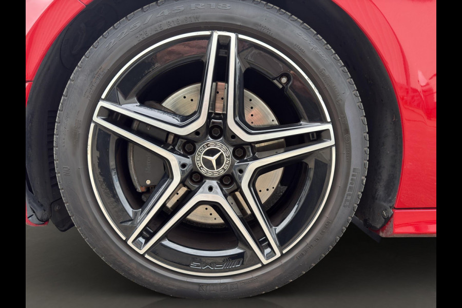 Mercedes-Benz A-Klasse 220 Premium Plus | AMG |Pano | Geheugen Sportstoelen | Sfeer | Night-Pakket |