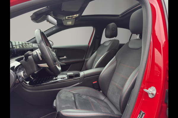 Mercedes-Benz A-Klasse 220 Premium Plus | AMG |Pano | Geheugen Sportstoelen | Sfeer | Night-Pakket |