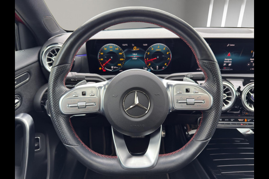 Mercedes-Benz A-Klasse 220 Premium Plus | AMG |Pano | Geheugen Sportstoelen | Sfeer | Night-Pakket |