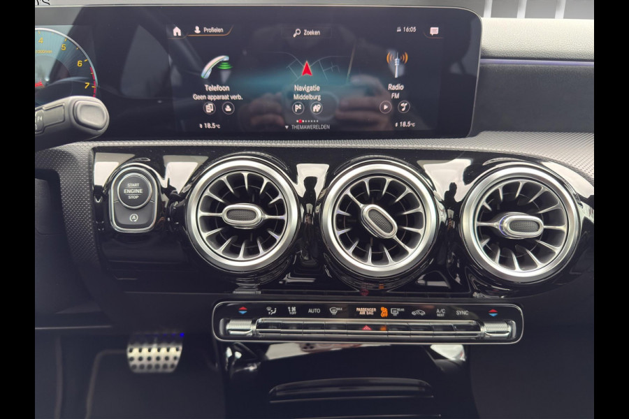 Mercedes-Benz A-Klasse 220 Premium Plus | AMG |Pano | Geheugen Sportstoelen | Sfeer | Night-Pakket |