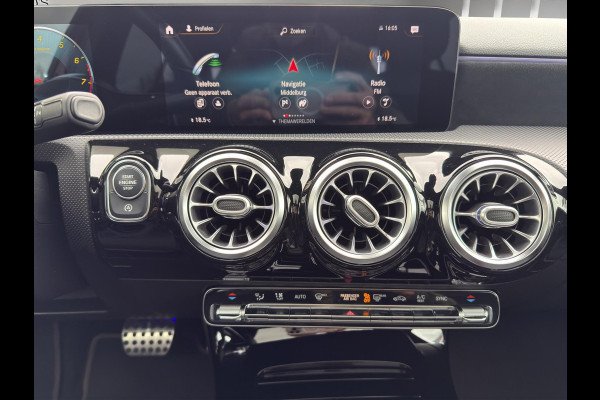 Mercedes-Benz A-Klasse 220 Premium Plus | AMG |Pano | Geheugen Sportstoelen | Sfeer | Night-Pakket |