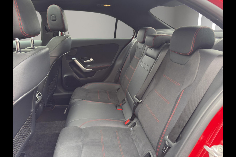 Mercedes-Benz A-Klasse 220 Premium Plus | AMG |Pano | Geheugen Sportstoelen | Sfeer | Night-Pakket |