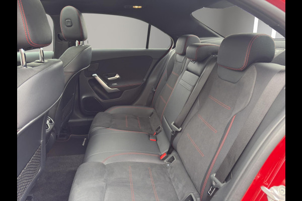 Mercedes-Benz A-Klasse 220 Premium Plus | AMG |Pano | Geheugen Sportstoelen | Sfeer | Night-Pakket |
