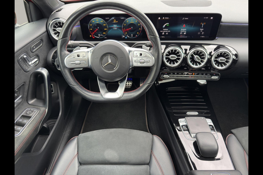 Mercedes-Benz A-Klasse 220 Premium Plus | AMG |Pano | Geheugen Sportstoelen | Sfeer | Night-Pakket |