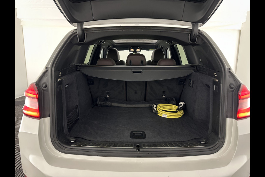 BMW iX3 High Executive 80 kWh [3-Fase-11kW] {SOH-100%} (INCL-BTW) Aut. *PANO | LEATHER | HARMAN/KARDON | FULL-LED | BLINDSPOT | MEMORY-PACK | DIGI-COCKPIT | HEATED-SPORTSEATS | KEYLESS | TOPVIEW | DAB+ | NAVI-FULLMAP | HEAD-UP | PRIVACY-GLASS | .