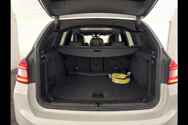 BMW iX3 High Executive 80 kWh [3-Fase-11kW] {SOH-100%} (INCL-BTW) Aut. *PANO | LEATHER | HARMAN/KARDON | FULL-LED | BLINDSPOT | MEMORY-PACK | DIGI-COCKPIT | HEATED-SPORTSEATS | KEYLESS | TOPVIEW | DAB+ | NAVI-FULLMAP | HEAD-UP | PRIVACY-GLASS | .