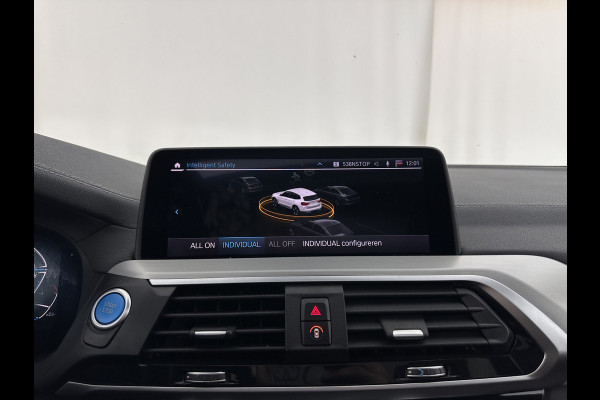 BMW iX3 High Executive 80 kWh [3-Fase-11kW] {SOH-100%} (INCL-BTW) Aut. *PANO | LEATHER | HARMAN/KARDON | FULL-LED | BLINDSPOT | MEMORY-PACK | DIGI-COCKPIT | HEATED-SPORTSEATS | KEYLESS | TOPVIEW | DAB+ | NAVI-FULLMAP | HEAD-UP | PRIVACY-GLASS | .