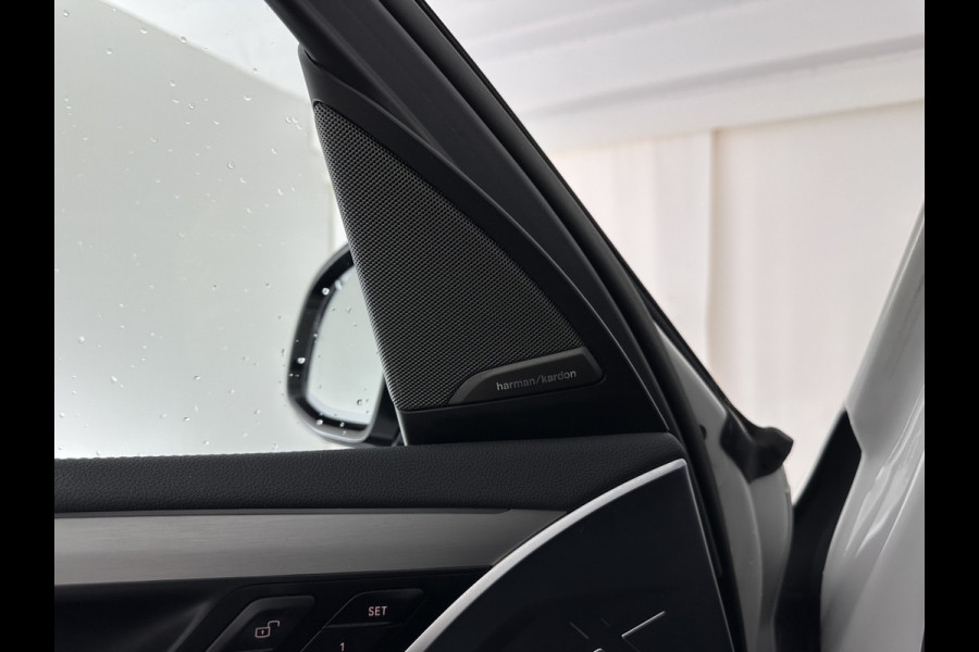 BMW iX3 High Executive 80 kWh [3-Fase-11kW] {SOH-100%} (INCL-BTW) Aut. *PANO | LEATHER | HARMAN/KARDON | FULL-LED | BLINDSPOT | MEMORY-PACK | DIGI-COCKPIT | HEATED-SPORTSEATS | KEYLESS | TOPVIEW | DAB+ | NAVI-FULLMAP | HEAD-UP | PRIVACY-GLASS | .