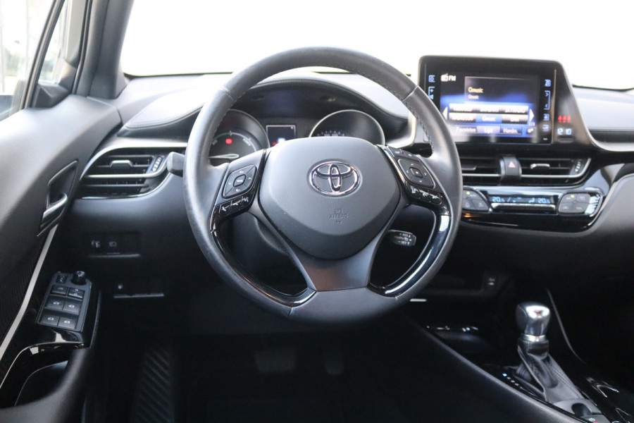 Toyota C-HR 1.8 Hybrid 122PK Automaat Dynamic Trekhaak/Navigatie/Camera/Stoelverwarming