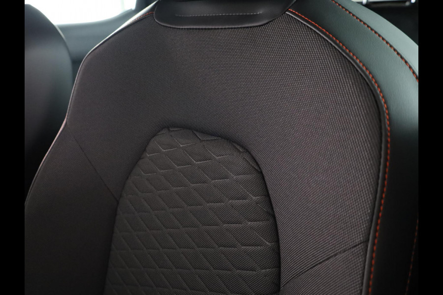 Seat Leon 1.5 TSI e-Hybrid FR Business | Technology Pack | Velgen 'Performance Supreme', 18 inch | Elektr. Trekhaak | Midnight Black Metallic