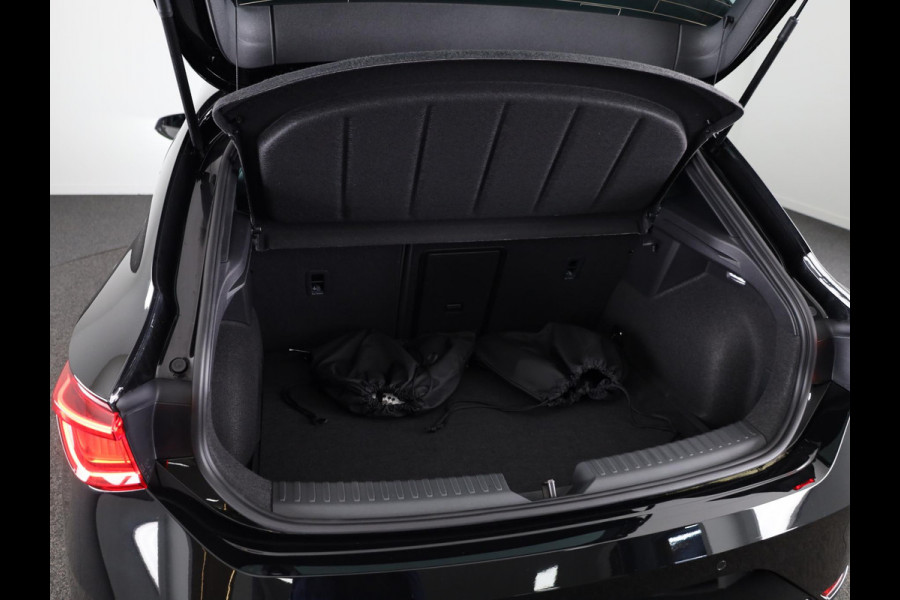 Seat Leon 1.5 TSI e-Hybrid FR Business | Technology Pack | Velgen 'Performance Supreme', 18 inch | Elektr. Trekhaak | Midnight Black Metallic