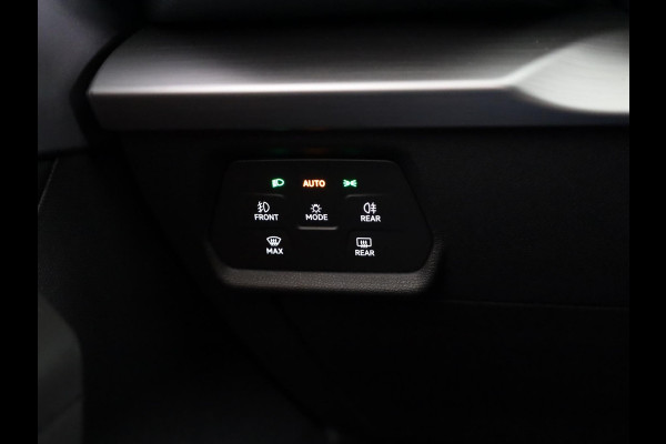 Seat Leon 1.5 TSI e-Hybrid FR Business | Technology Pack | Velgen 'Performance Supreme', 18 inch | Elektr. Trekhaak | Midnight Black Metallic