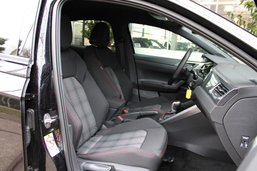 Volkswagen Polo 2.0 TSI GTI TSI 210PK DSG GTI-SPORT IQ-LIGHT/PDC/CARPLAY