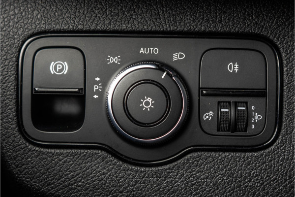 Mercedes-Benz Sprinter 316CDI L2H2 | 163 PK | 3-Zits | Climatronic | Camera | Carplay | Airco
