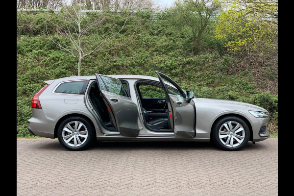 Volvo V60 2.0 D4 Inscription 190PK LEDER FULL 2021 DEALER OH / NETTO EXPORT € 14.950