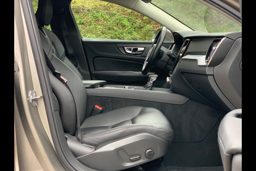 Volvo V60 2.0 D4 Inscription 190PK LEDER FULL 2021 DEALER OH / NETTO EXPORT € 14.950