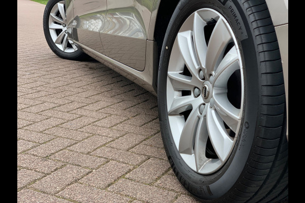 Volvo V60 2.0 D4 Inscription 190PK LEDER FULL 2021 DEALER OH / NETTO EXPORT € 14.950