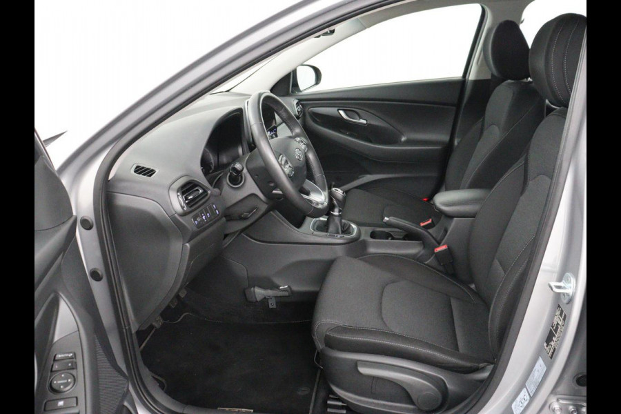 Hyundai i30 1.0 T-GDi MHEV Comfort | Carplay | Camera | Keyless | Navigatie | Climate control | Bluetooth | Cruise control | DAB | Parkeerhulp