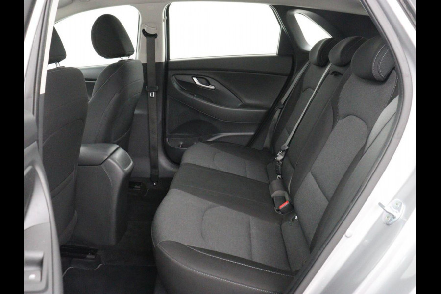 Hyundai i30 1.0 T-GDi MHEV Comfort | Carplay | Camera | Keyless | Navigatie | Climate control | Bluetooth | Cruise control | DAB | Parkeerhulp