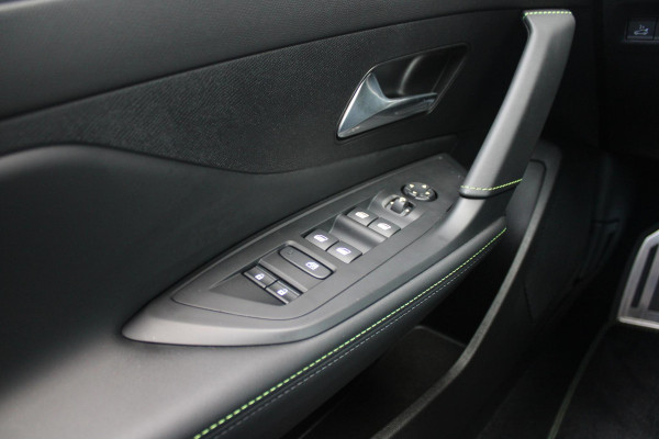 Peugeot 308 SW 1.2 MILD HYBRID 145PK DCS6 GT PACK | ELEKTRISCHE STOEL MET GEHEUGEN FUNCTIE | STOEL VERWARMING | ELEKTRISCHE ACHTERKLEP | 360° CAMERA | KEYLESS ENTRY/START | ADAPTIVE CRUISE CONTROL | 19" LICHTMETALEN VELGEN | DRAADLOZE TELEFOONLADER | DRAADLOZE APPLE CARPLAY/ANDROID AUTO | NAVIGATIE | ALCANTARA BEKLEDING | DAB+ RADIO | DODEHOEK DETECTIE |