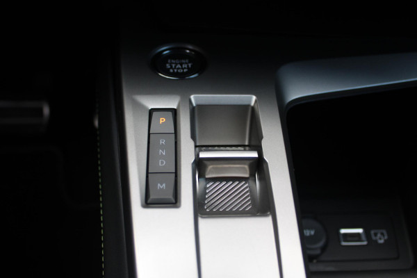 Peugeot 308 SW 1.2 MILD HYBRID 145PK DCS6 GT PACK | ELEKTRISCHE STOEL MET GEHEUGEN FUNCTIE | STOEL VERWARMING | ELEKTRISCHE ACHTERKLEP | 360° CAMERA | KEYLESS ENTRY/START | ADAPTIVE CRUISE CONTROL | 19" LICHTMETALEN VELGEN | DRAADLOZE TELEFOONLADER | DRAADLOZE APPLE CARPLAY/ANDROID AUTO | NAVIGATIE | ALCANTARA BEKLEDING | DAB+ RADIO | DODEHOEK DETECTIE |