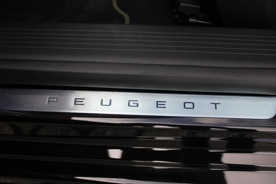 Peugeot 308 SW 1.2 MILD HYBRID 145PK DCS6 GT PACK | ELEKTRISCHE STOEL MET GEHEUGEN FUNCTIE | STOEL VERWARMING | ELEKTRISCHE ACHTERKLEP | 360° CAMERA | KEYLESS ENTRY/START | ADAPTIVE CRUISE CONTROL | 19" LICHTMETALEN VELGEN | DRAADLOZE TELEFOONLADER | DRAADLOZE APPLE CARPLAY/ANDROID AUTO | NAVIGATIE | ALCANTARA BEKLEDING | DAB+ RADIO | DODEHOEK DETECTIE |