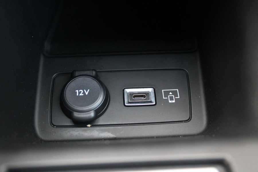 Peugeot 308 SW 1.2 MILD HYBRID 145PK DCS6 GT PACK | ELEKTRISCHE STOEL MET GEHEUGEN FUNCTIE | STOEL VERWARMING | ELEKTRISCHE ACHTERKLEP | 360° CAMERA | KEYLESS ENTRY/START | ADAPTIVE CRUISE CONTROL | 19" LICHTMETALEN VELGEN | DRAADLOZE TELEFOONLADER | DRAADLOZE APPLE CARPLAY/ANDROID AUTO | NAVIGATIE | ALCANTARA BEKLEDING | DAB+ RADIO | DODEHOEK DETECTIE |