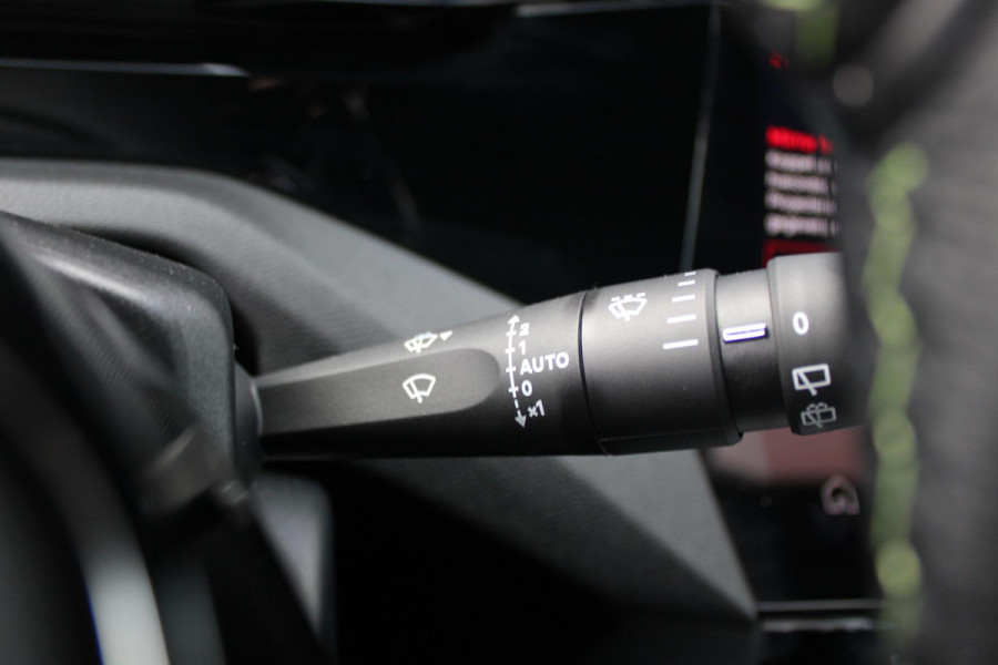 Peugeot 308 SW 1.2 MILD HYBRID 145PK DCS6 GT PACK | ELEKTRISCHE STOEL MET GEHEUGEN FUNCTIE | STOEL VERWARMING | ELEKTRISCHE ACHTERKLEP | 360° CAMERA | KEYLESS ENTRY/START | ADAPTIVE CRUISE CONTROL | 19" LICHTMETALEN VELGEN | DRAADLOZE TELEFOONLADER | DRAADLOZE APPLE CARPLAY/ANDROID AUTO | NAVIGATIE | ALCANTARA BEKLEDING | DAB+ RADIO | DODEHOEK DETECTIE |