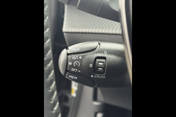 Peugeot 2008 1.2 PureTech 100 Active - Nieuw Model I Apple CarPaly / Navigatie I Airco I LED & PDC I Dealer onderhouden