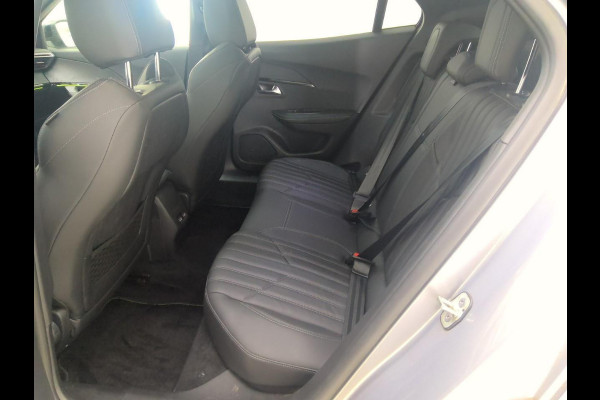 Peugeot e-2008 EV GT Pack 50 kWh | 25.500 KM | SOH 92% | Panorama dak |